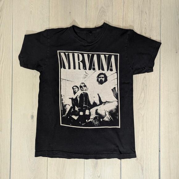 Nirvana graphic print size medium black t shirt from 2013 - Picture 1 of 5